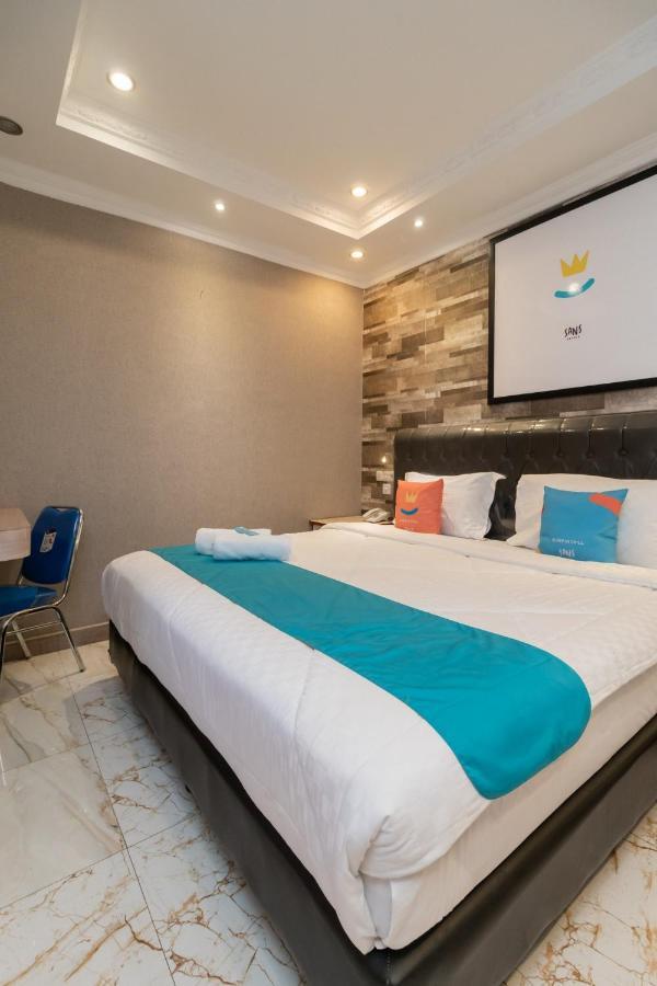 Sans Hotel Beauty Palembang Exterior foto
