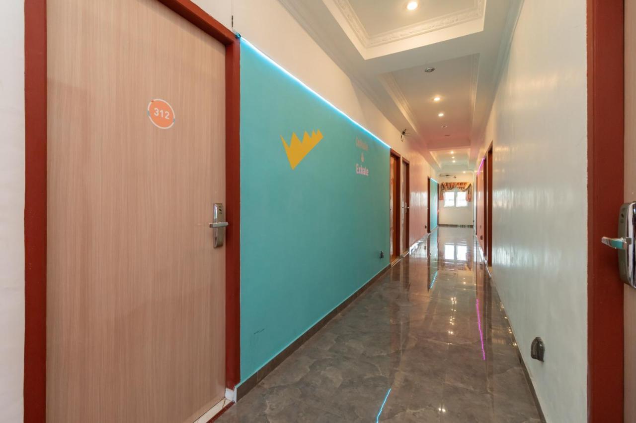 Sans Hotel Beauty Palembang Exterior foto