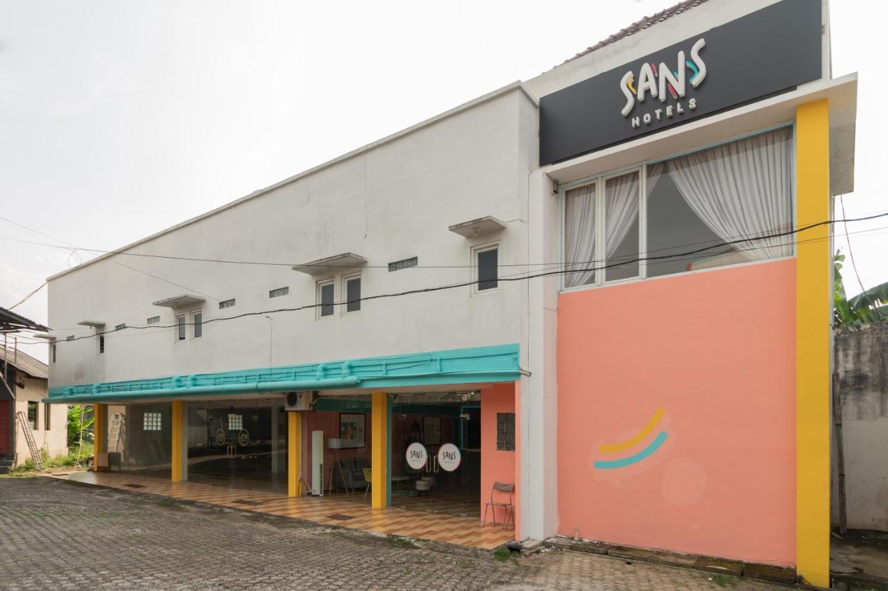 Sans Hotel Beauty Palembang Exterior foto